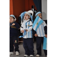 Los más pequeños celebraron el DIA DE LA BANDERA